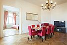 3 ložnicový luxusní apartmán v Praze Obývací pokoj